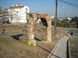 Arco antigo no Bairro do Condado em Chelas 