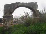 Arco antigo no Bairro do Condado em Chelas 